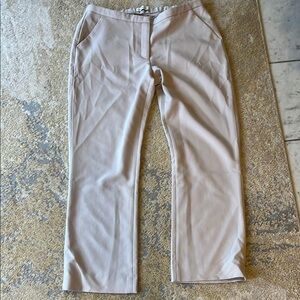 Abercrombie and fitch women's  Cream Pants size 32 / 14 r in good condition
